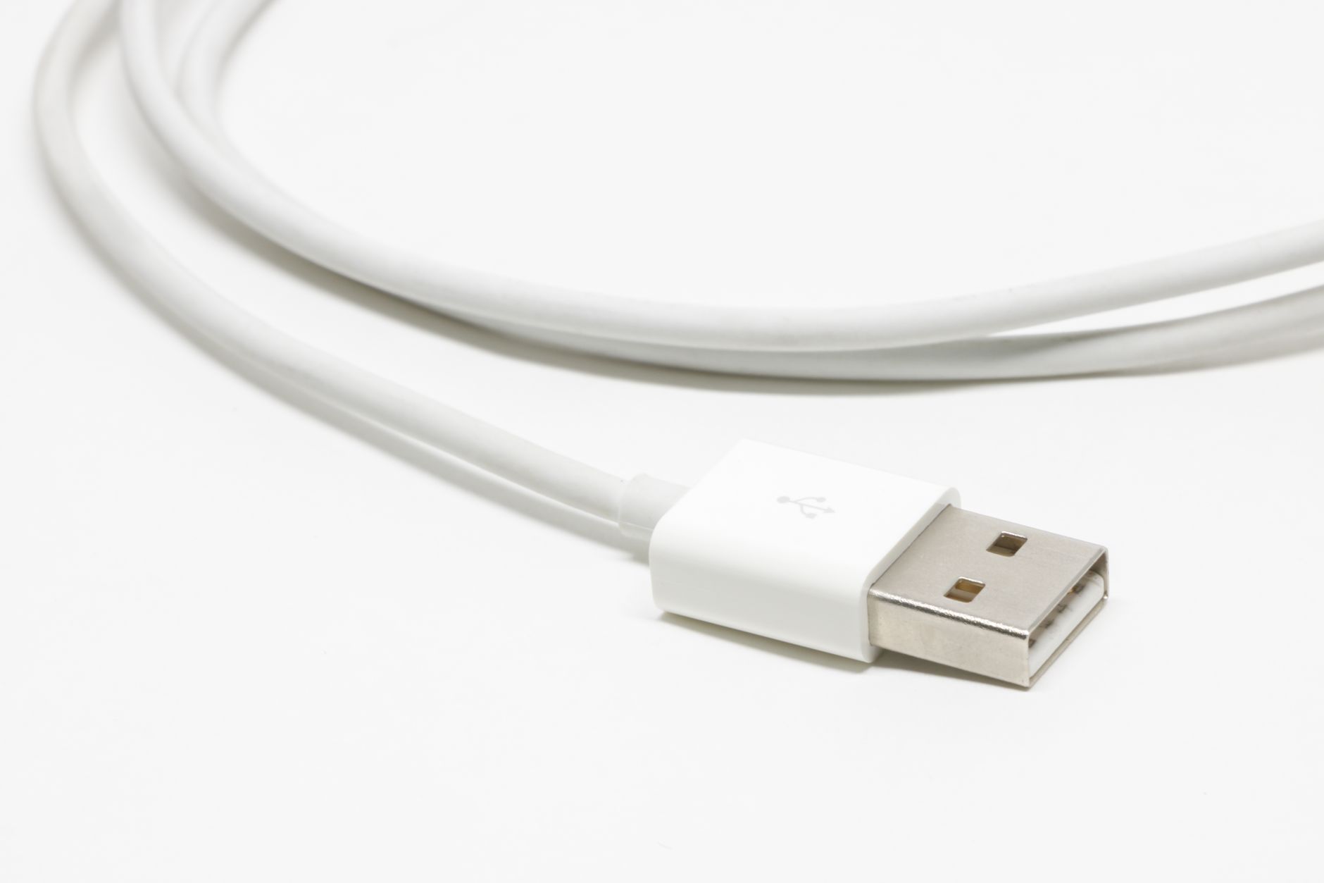 HDMI 2.0 vs HDMI 2.1: Which Cable Should You Choose?