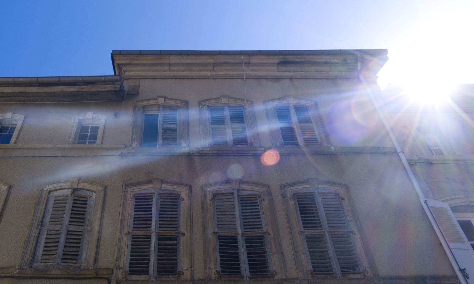 Façade éblouissante