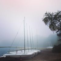 Sailboats on a foggy beach by Cathy Copeland Titus on Pexels
