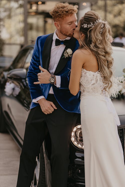 Fotos de stock gratuitas de besando, cariñoso, fotografía de boda