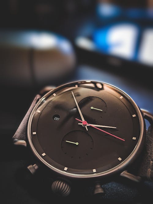 Free A Wristwatch Showing Time  Stock Photo