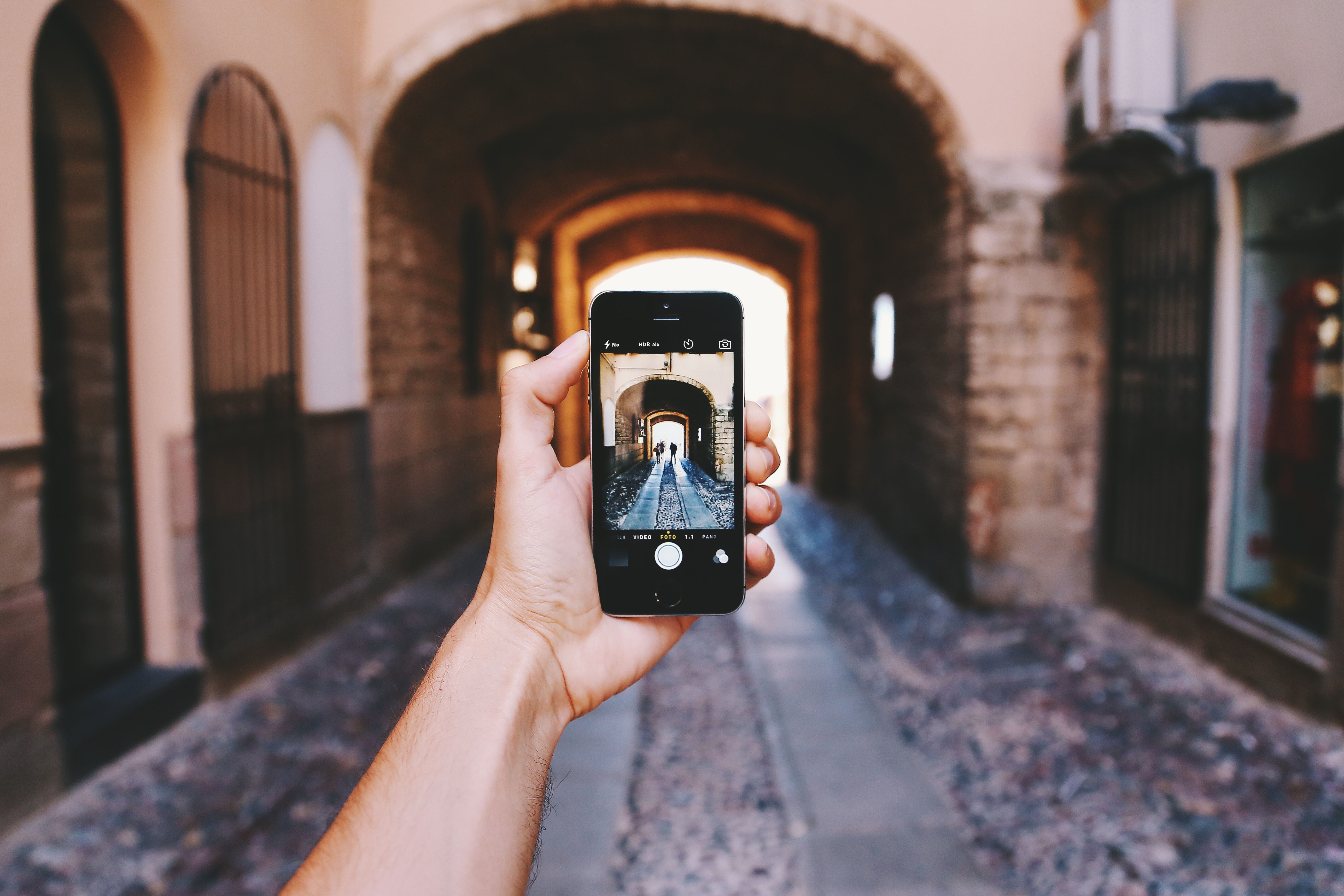 手機街頭抓拍場景