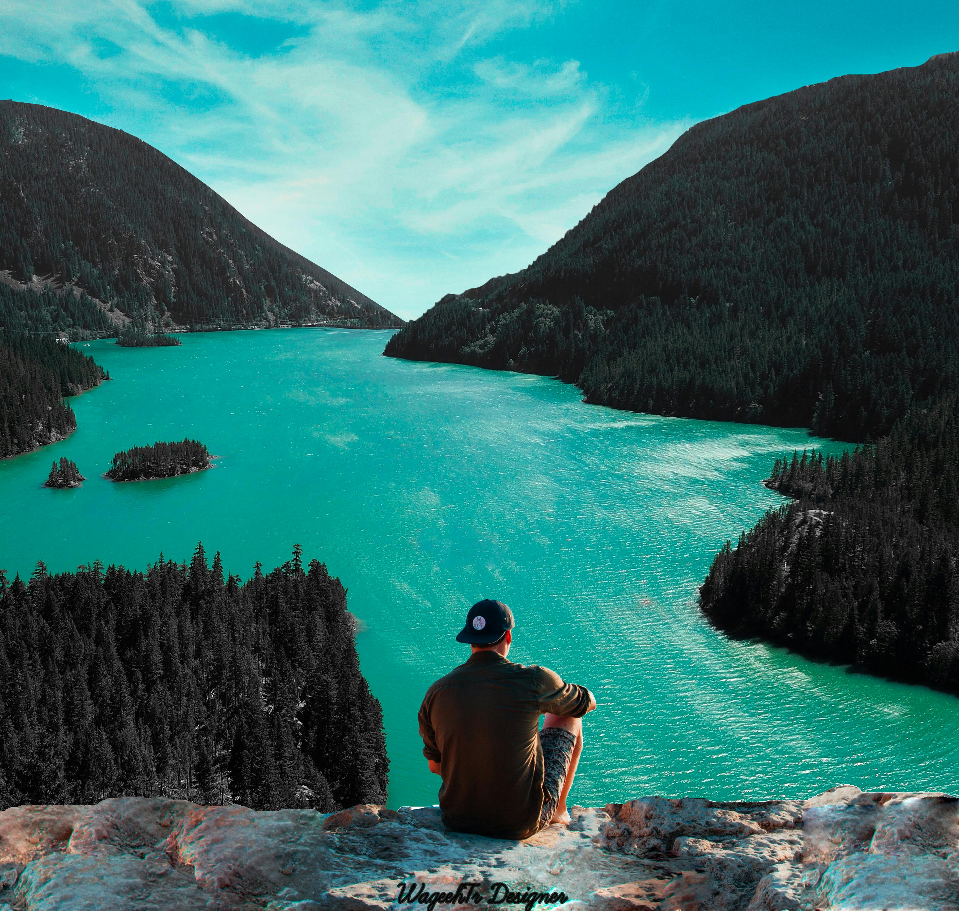 Man Sitting on Cliff in Front of Body of Water · Free ... - 3160 x 3000 jpeg 2117kB