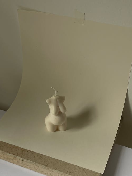Darmowe zdjęcie z galerii z białe tło, ciało, figura