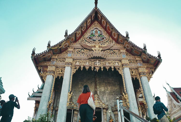 Facade Of Wat Hua Lamphong