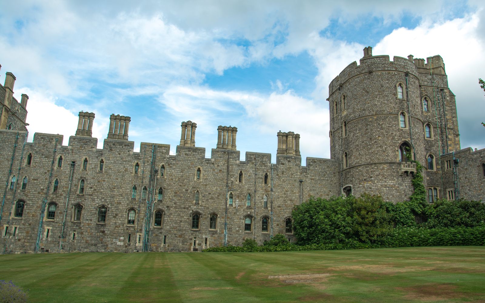 Chauffeur service in Windsor