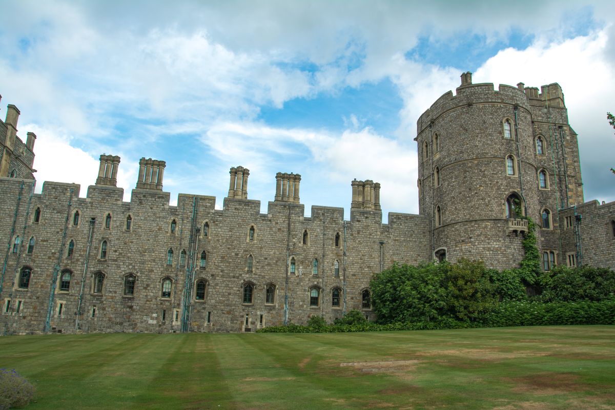 The stone battlements and tower of Windsor Castle