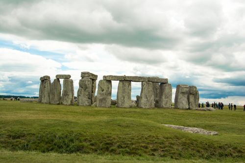 Free Experience the iconic Stonehenge amidst cloudy skies in this captivating outdoor scene. Stock Photo