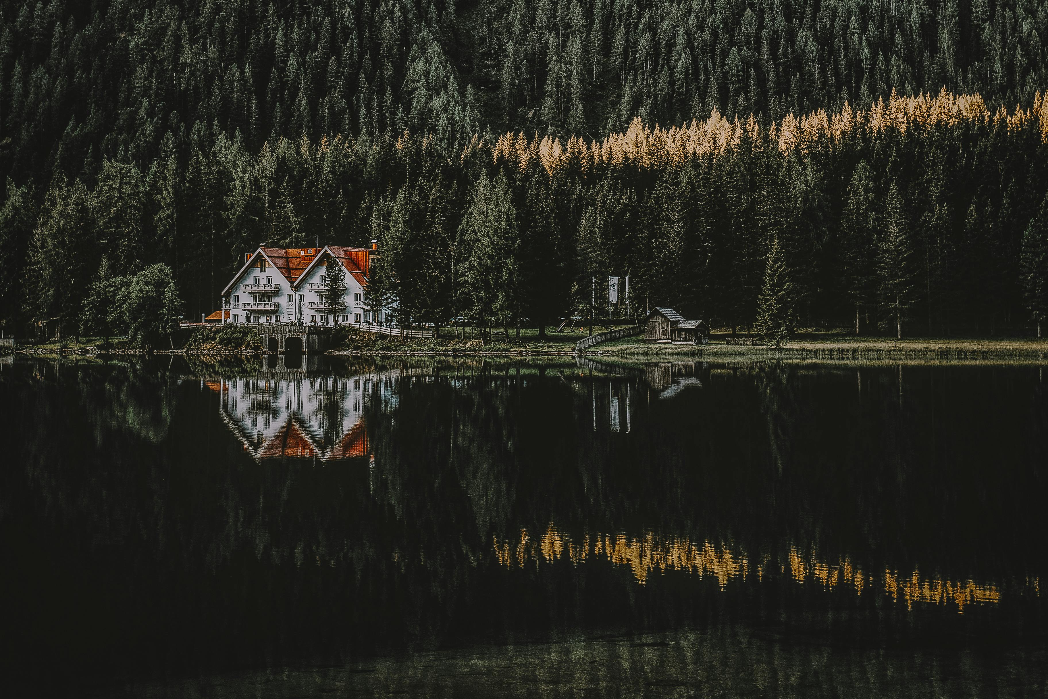 lake cottage wallpapers