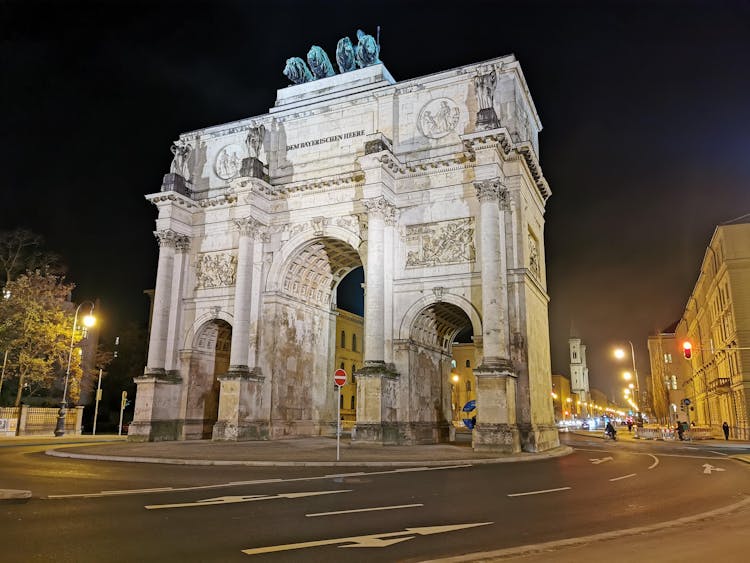 Siegestor At Night