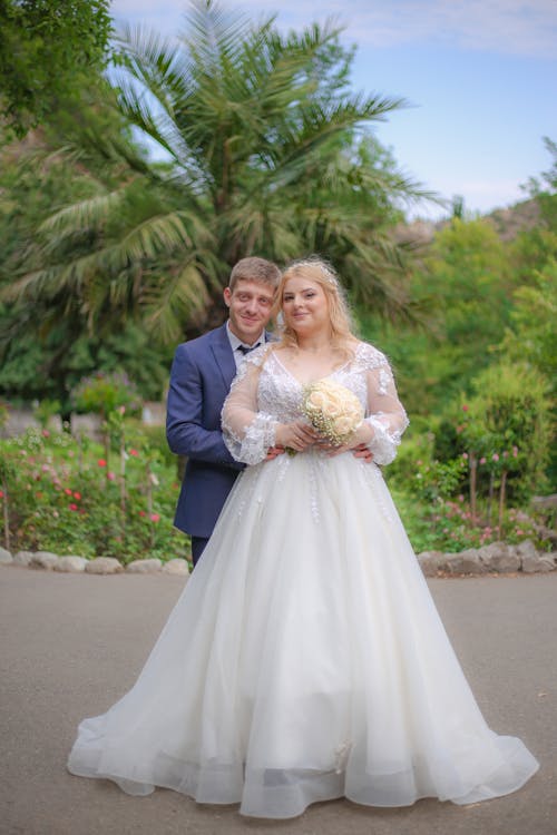 Gratis stockfoto met affectie, blue-suit, Bruid en bruidegom