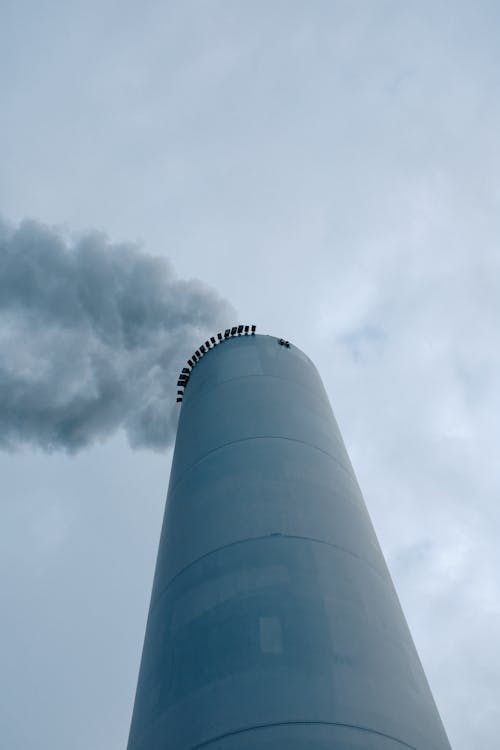 Gratis stockfoto met damp, industriële schoorsteen, lage hoek schot