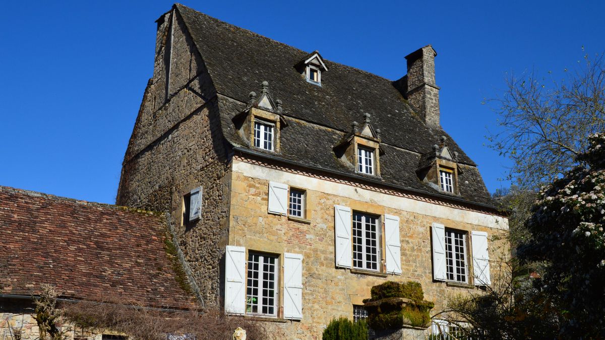 Maison individuelle traditionnelle à rénover