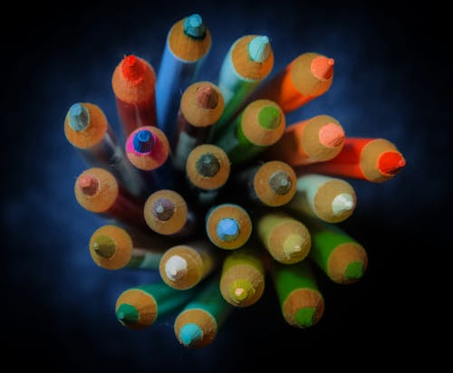 Fotobanka s bezplatnými fotkami na tému farbiace materiály, farebné ceruzky, farebné ceruzy