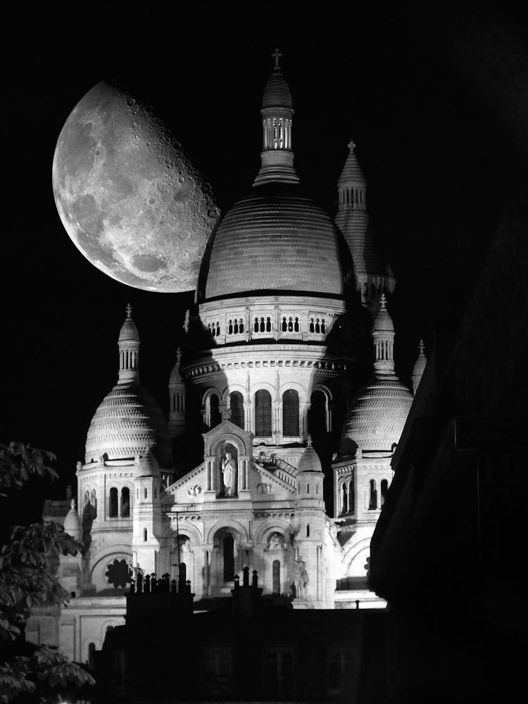 Grayscale Photo Of Sacre-Coure Basilica In Paris, France