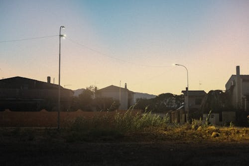 คลังภาพถ่ายฟรี ของ streetlamps, ชนบท, ที่อยู่อาศัย