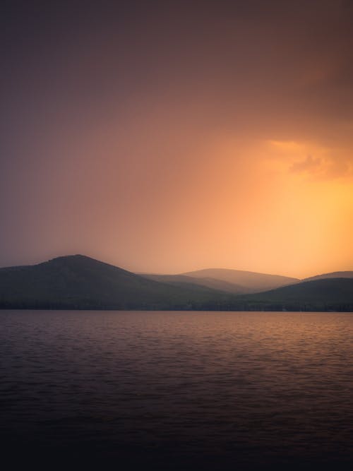 바다, 산, 새벽의 무료 스톡 사진