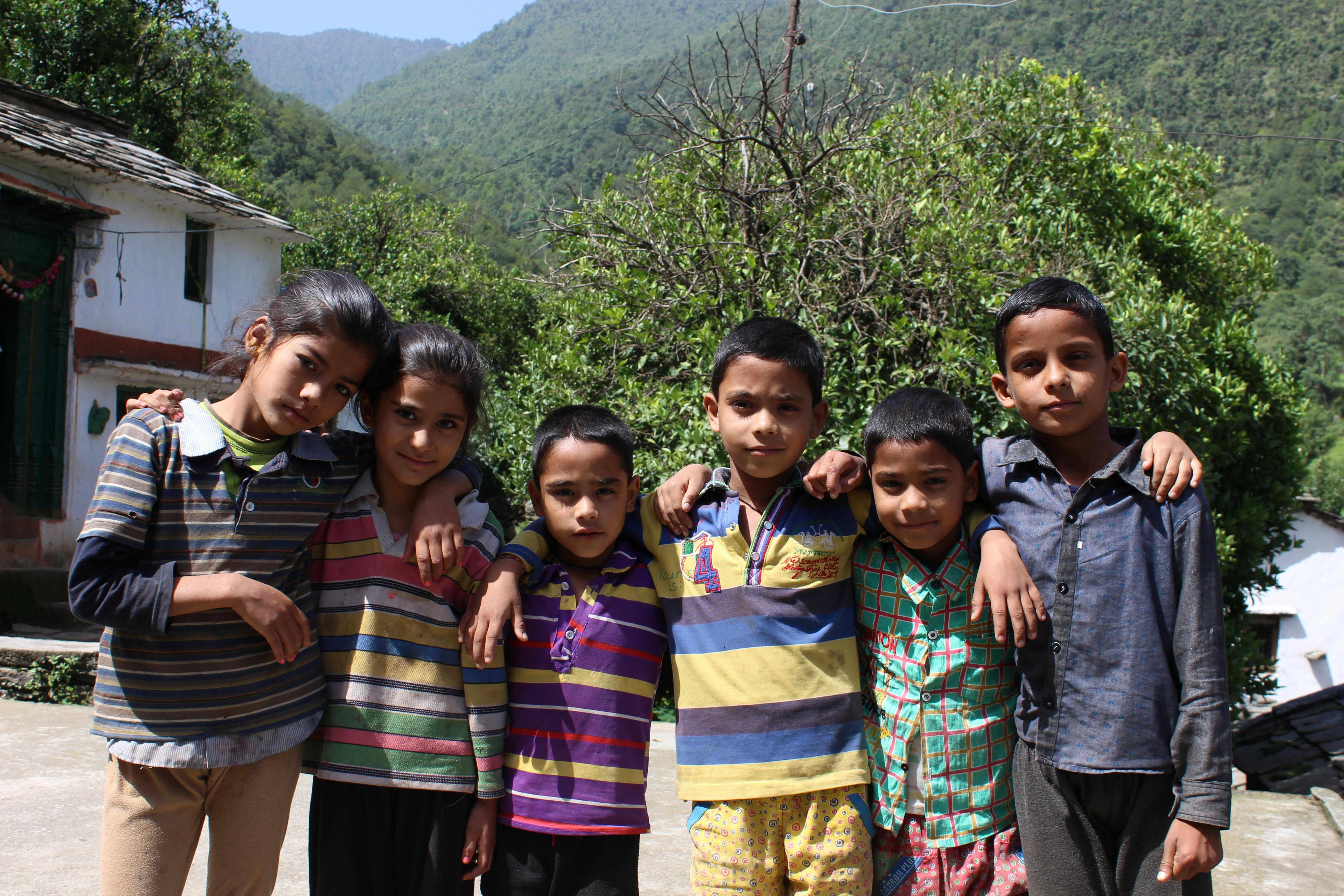 Does 😊 mean mutual best friends?