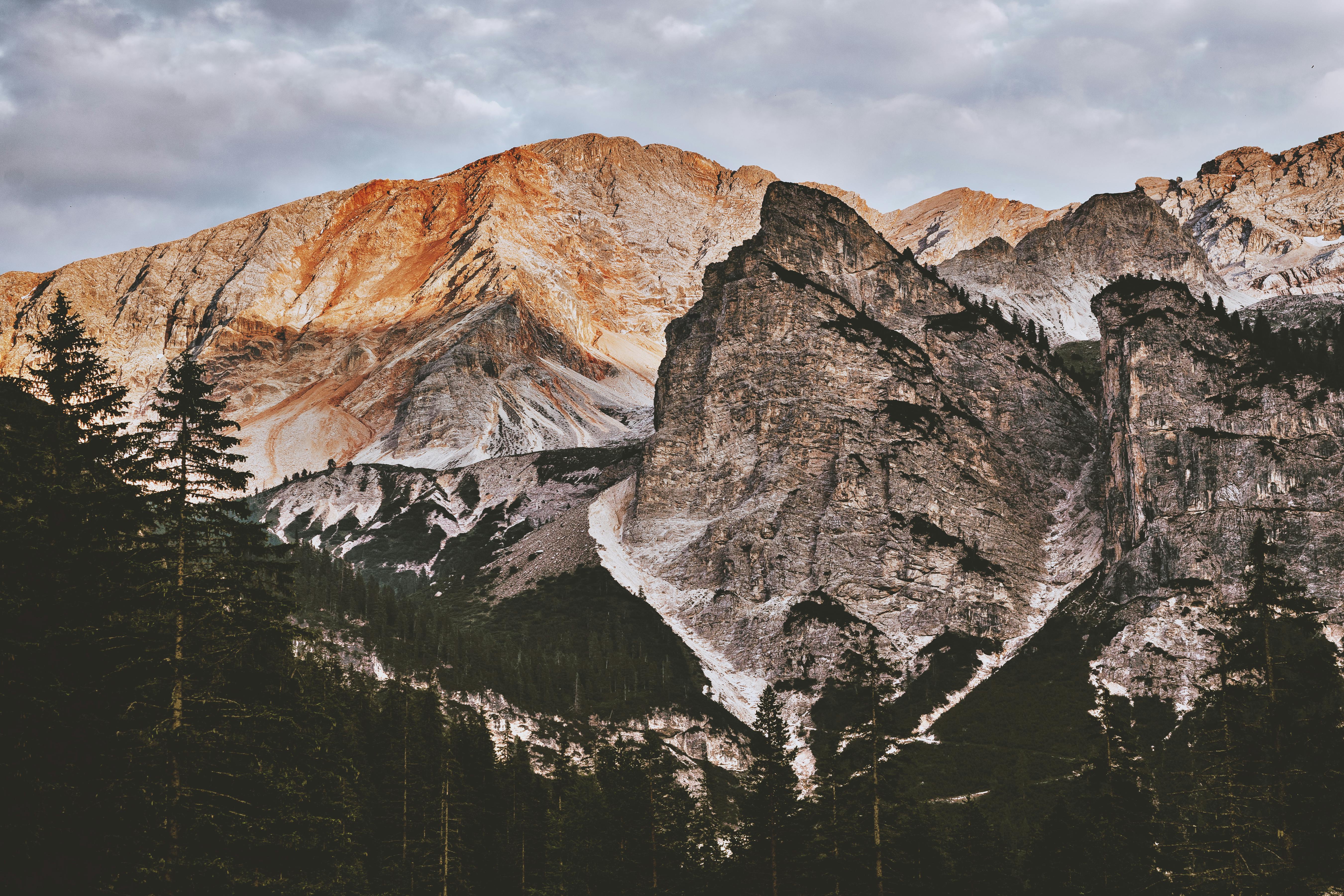 landscape photography of rocky mountain