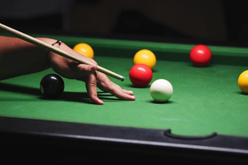 bilardo topları, çalmak, işaret çubuğu içeren Ücretsiz stok fotoğraf