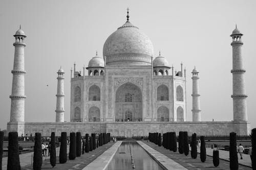 Grayscale Photo of an Ancient Taj Mahal Temple in India