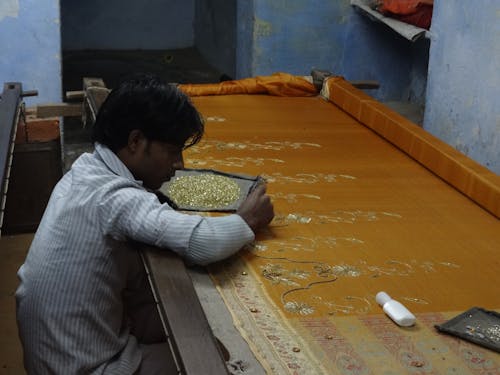 Foto profissional grátis de banarasi saree, fazer saree, Índia