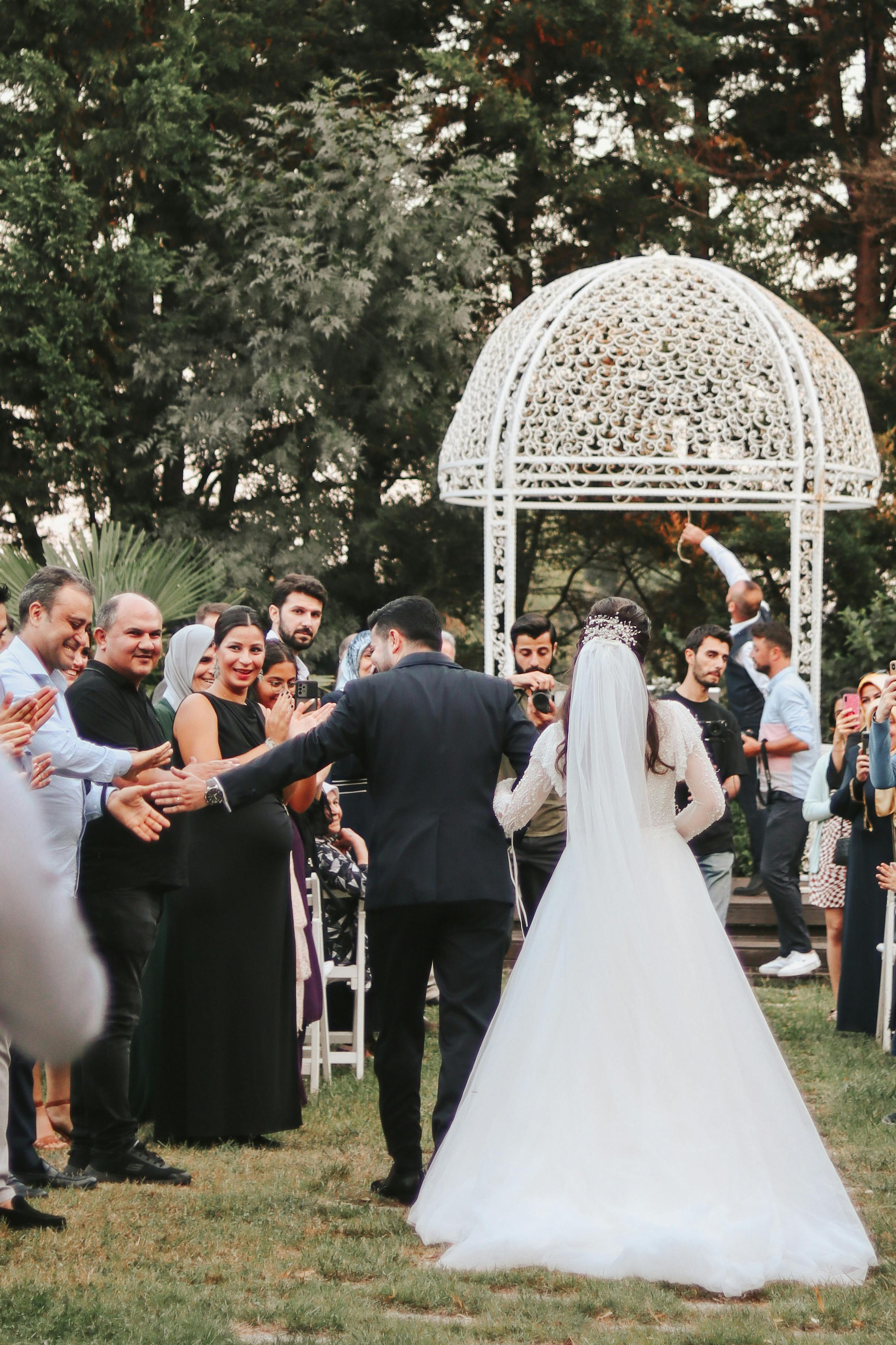 Wedding Budget Breakdown: What to Spend (and Save)