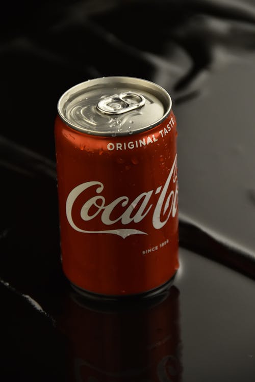 Ingyenes stockfotó coca-cola, fémdoboz, függőleges lövés témában Stockfotó