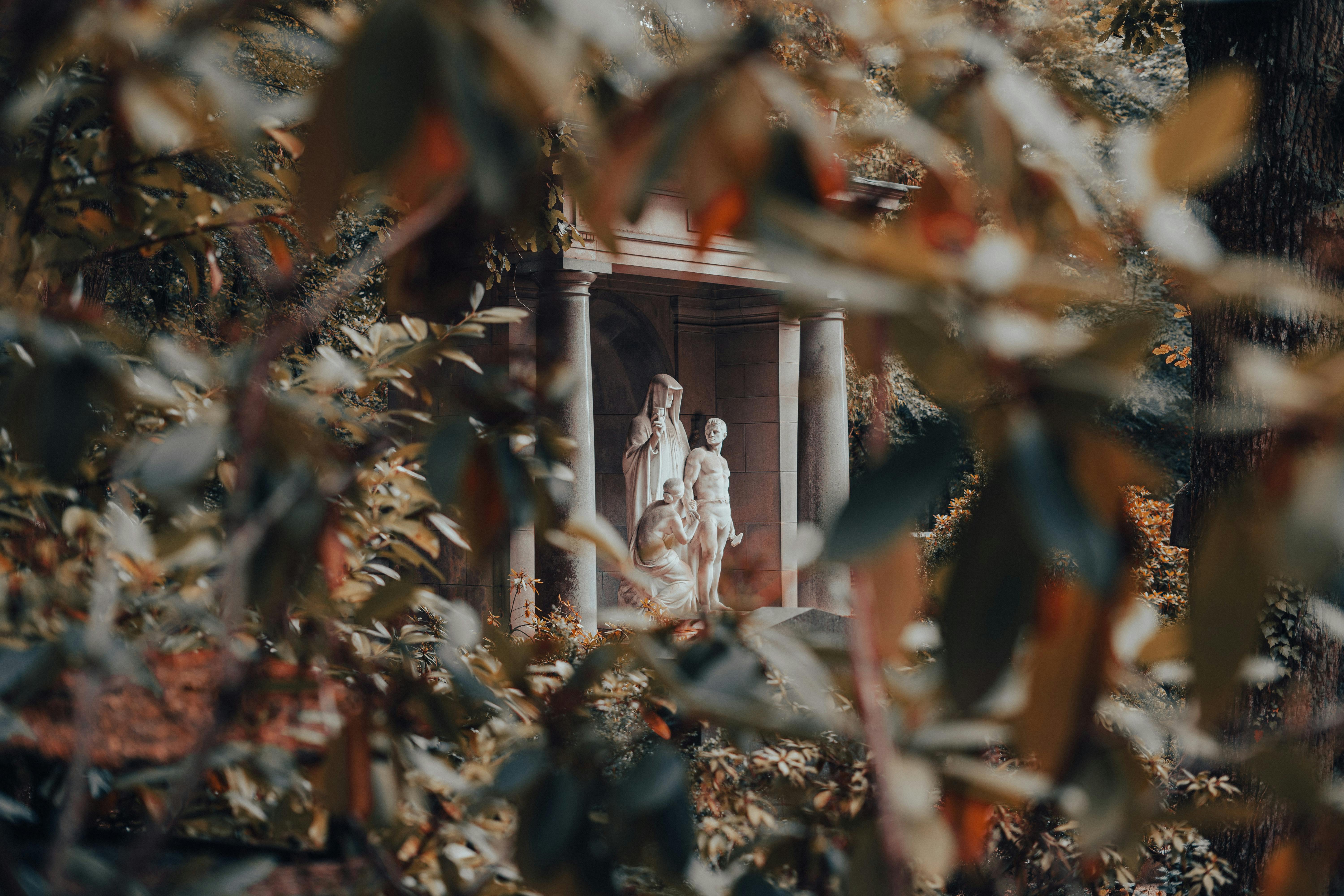 Discover Hidden Garden Parks Around the World