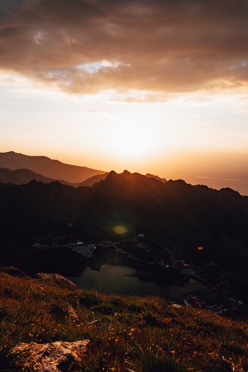 垂直拍攝, 太陽, 山 的 免費圖庫相片