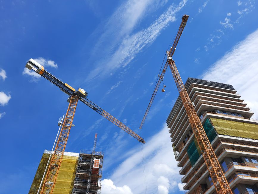 RE2020 et RE2025 : préparer vos projets de construction en 2026