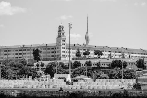 Безкоштовне стокове фото на тему «selimiye казарма, Будівля, відтінки сірого»