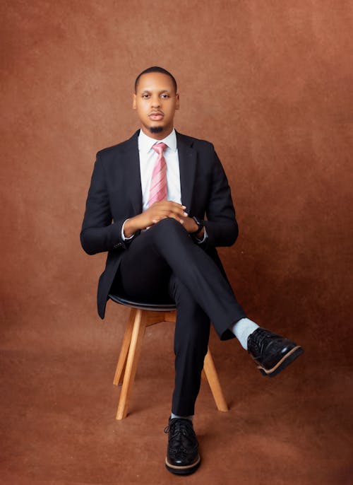 Kostenloses Stock Foto zu afroamerikanischer mann, schwarzer anzug, schwarzer mann
