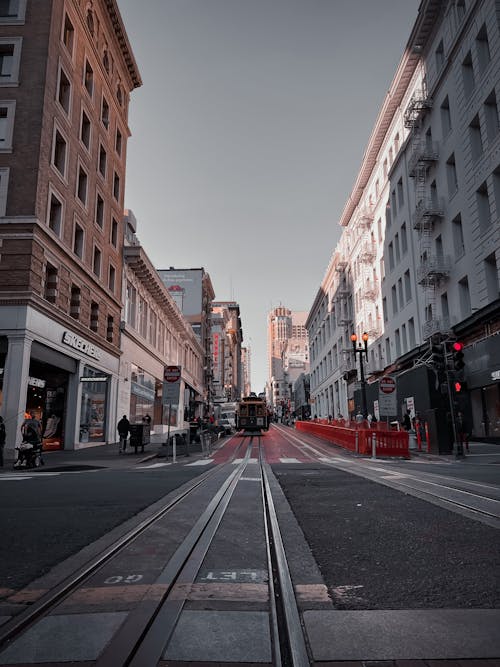 Immagine gratuita di città, edifici, linee del tram