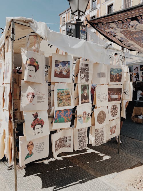 Foto profissional grátis de à venda, alforjes, arte