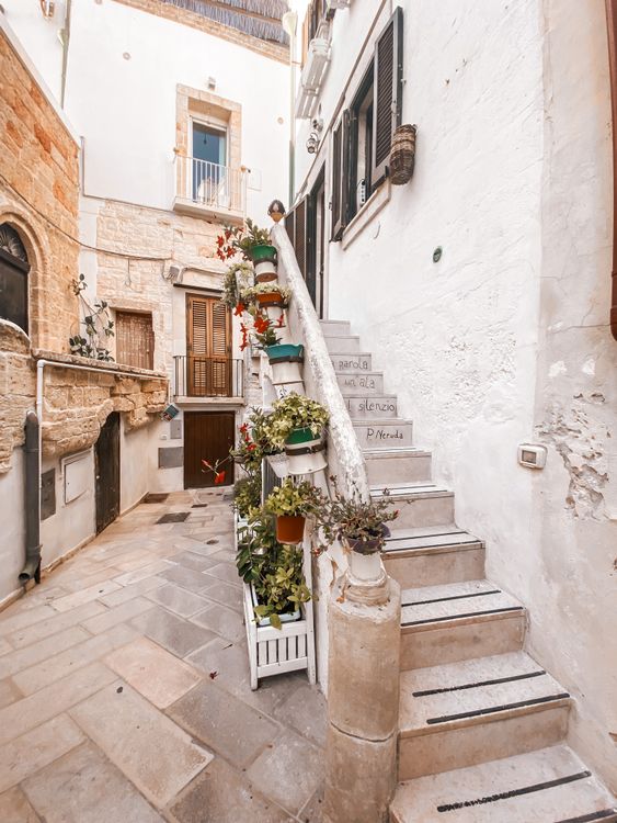 Photo of a Courtyard · Free Stock Photo