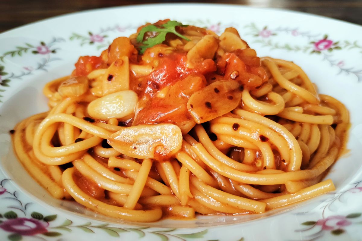 Arrabbiata : la sauce piquante en 15 minutes - Préparation de la sauce arrabbiata en 15 minutes