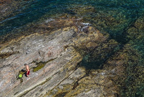 Δωρεάν στοκ φωτογραφιών με rock, ακτή, άνδρας