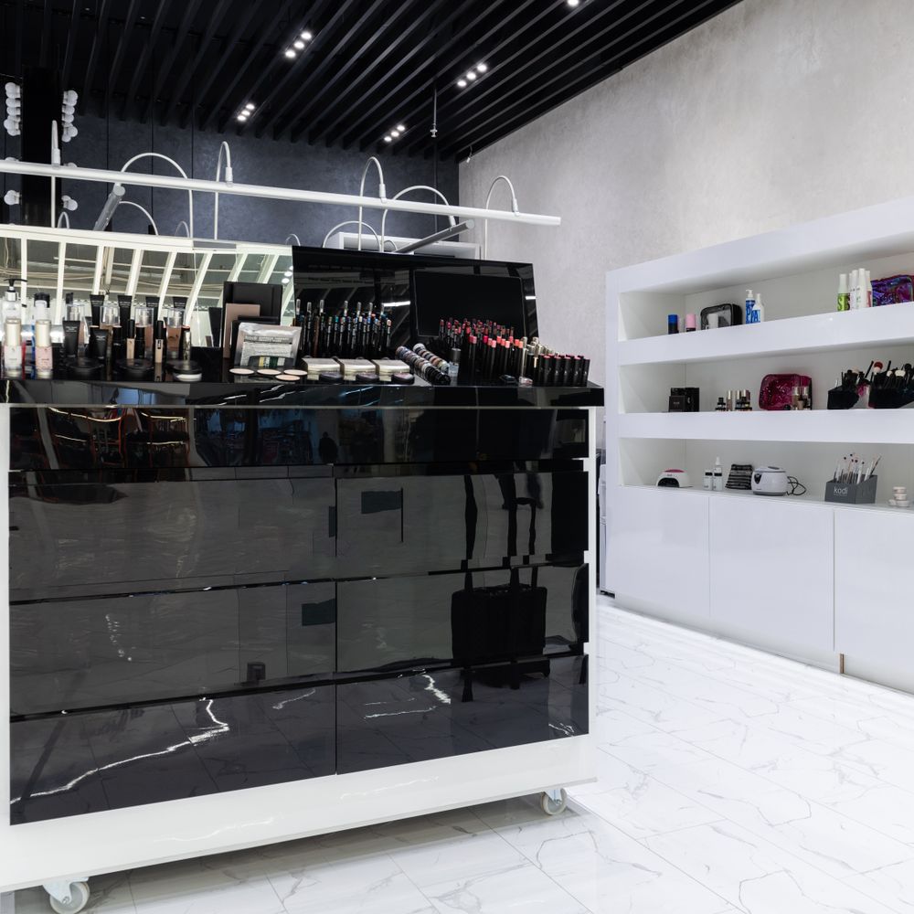 Commercial Decorating in Longlands — a freshly painted, spotless finish