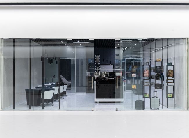 A glass-fronted retail floor seen from the street. Photo by Max Vakhtbovych on Pexels