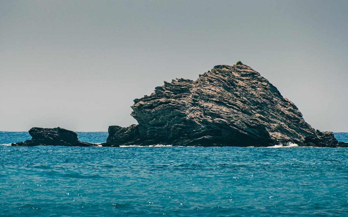 Rock on Sea · Free Stock Photo