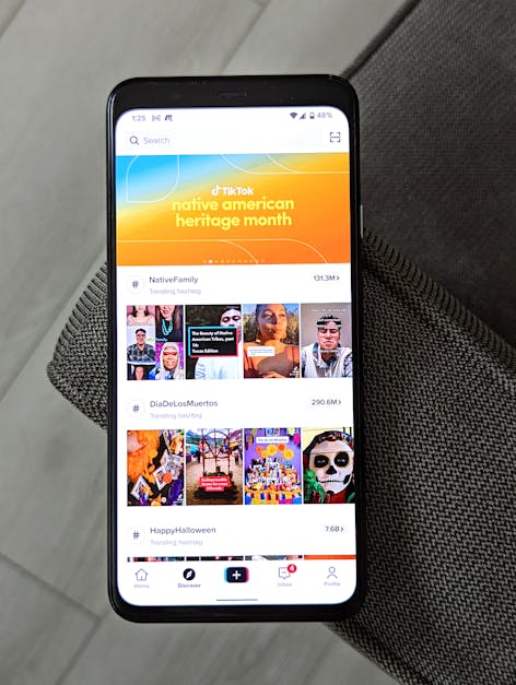 How to change Spotify playlist picture on iPhone