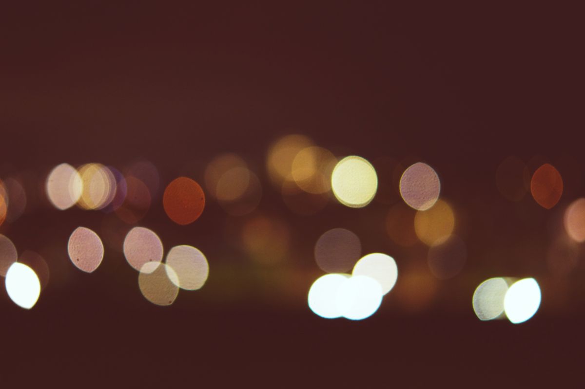 Bokeh stadslichten bij nacht