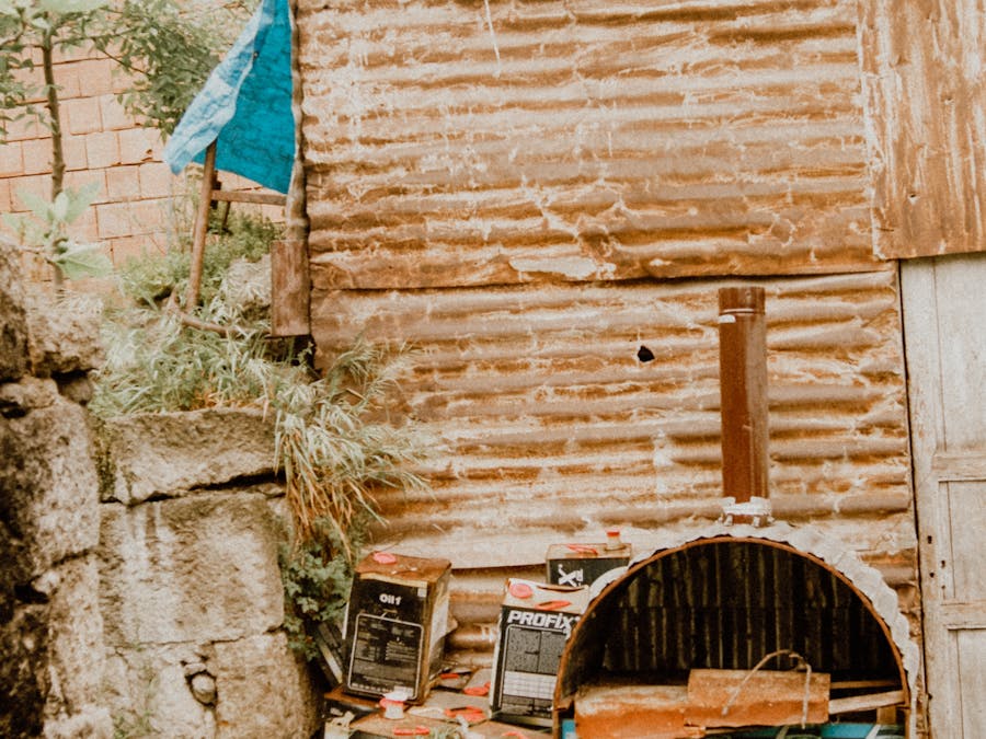 Does Gmail Delete 10 year old emails?