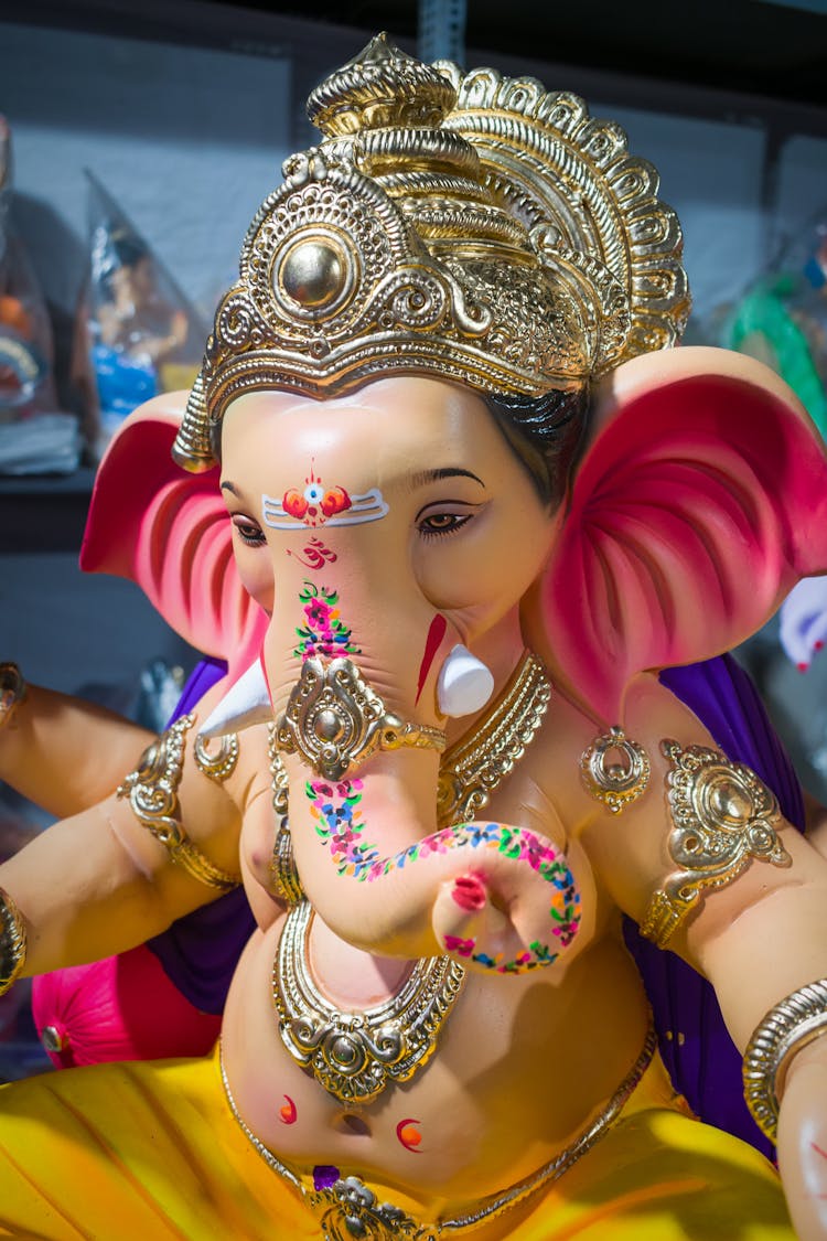 A Beautiful Idol Of Lord Ganesha In Mumbai During Ganesh Chaturthi 2022