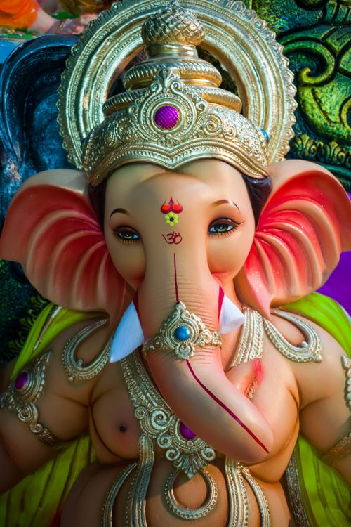Free Vibrant statue of Lord Ganesha adorned for the Ganesh Chaturthi festival. Stock Photo