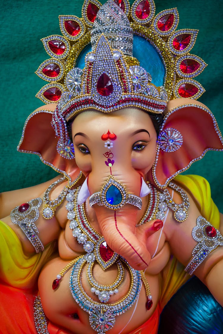 A Beautiful Idol Of Lord Ganesha In Mumbai During Ganesh Chaturthi 2022