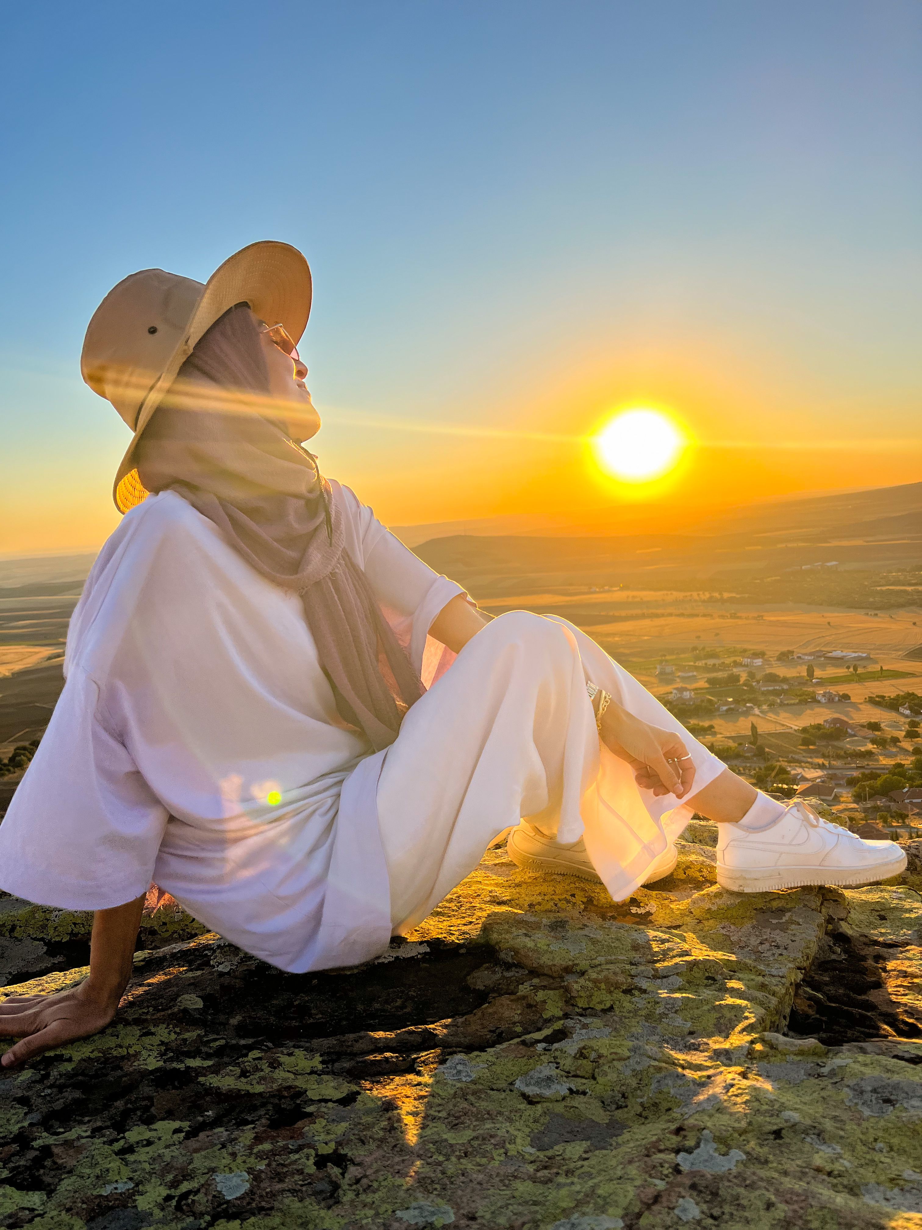 Gratis Fotos de stock gratuitas de adulto, al aire libre, amanecer Foto de stock