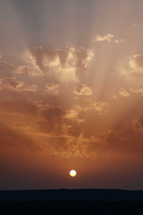 무료 구름, 수직 쐈어, 실루엣의 무료 스톡 사진
