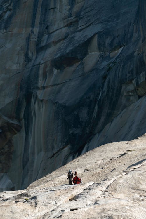Безкоштовне стокове фото на тему «альпініст, вертикальні постріл, дага пригод» стокове фото